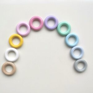 Anelli mini senza foro colorati in legno
